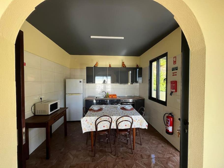 Villa Fernanda'S House à Ribeira Brava Extérieur photo